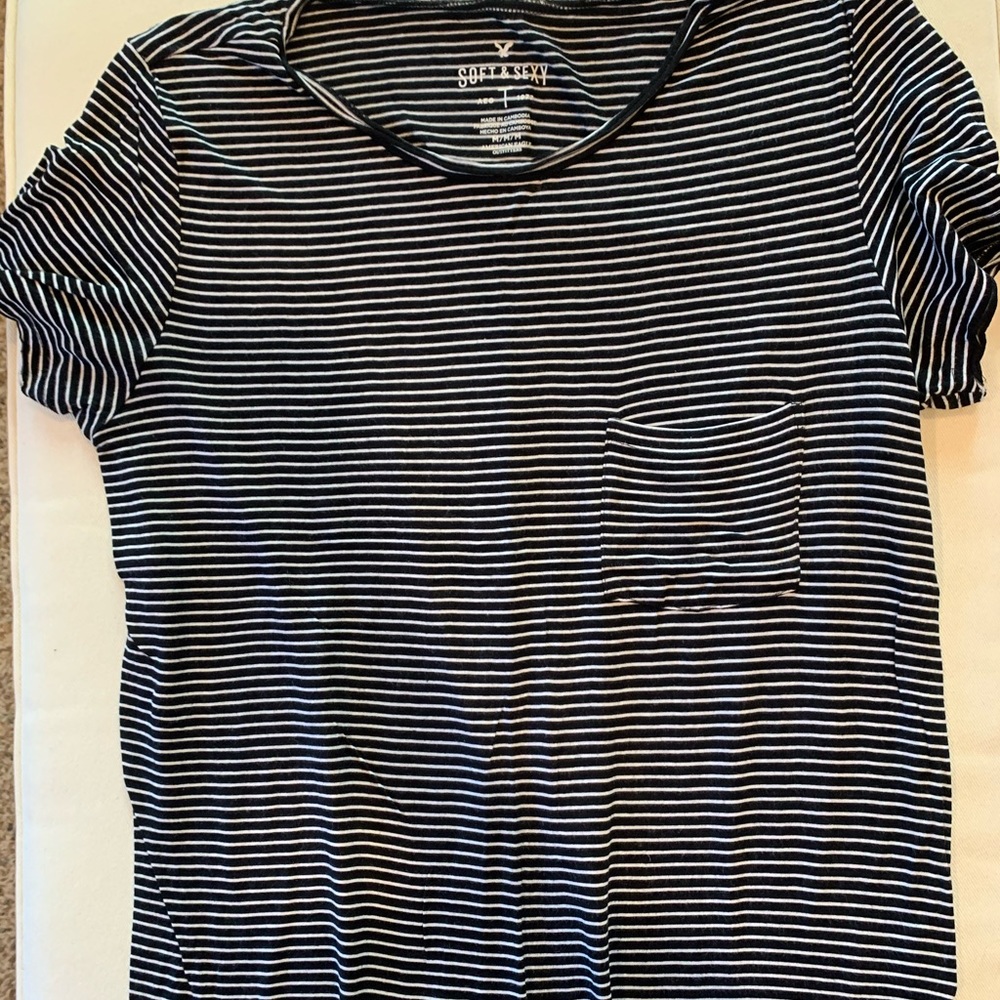 american eagle black and white striped t-shirt
